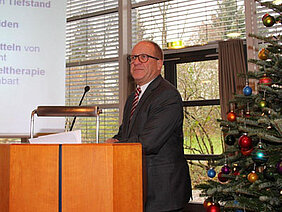 Dr. Norbert Metke