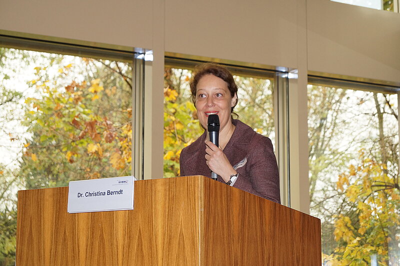 Dr. Christina Berndt