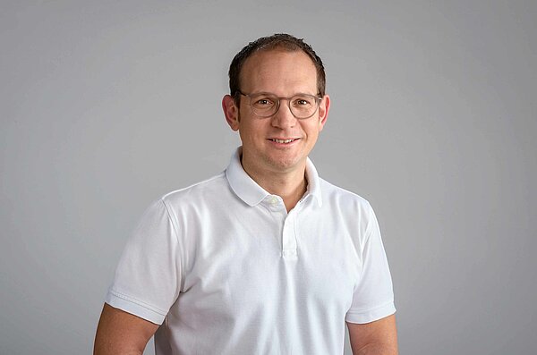 Dr. J&ouml;rg Decker