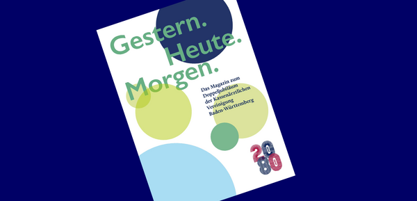 Titelseite des Jubiläumsmagazin auf dunkelblauem Hintergrund